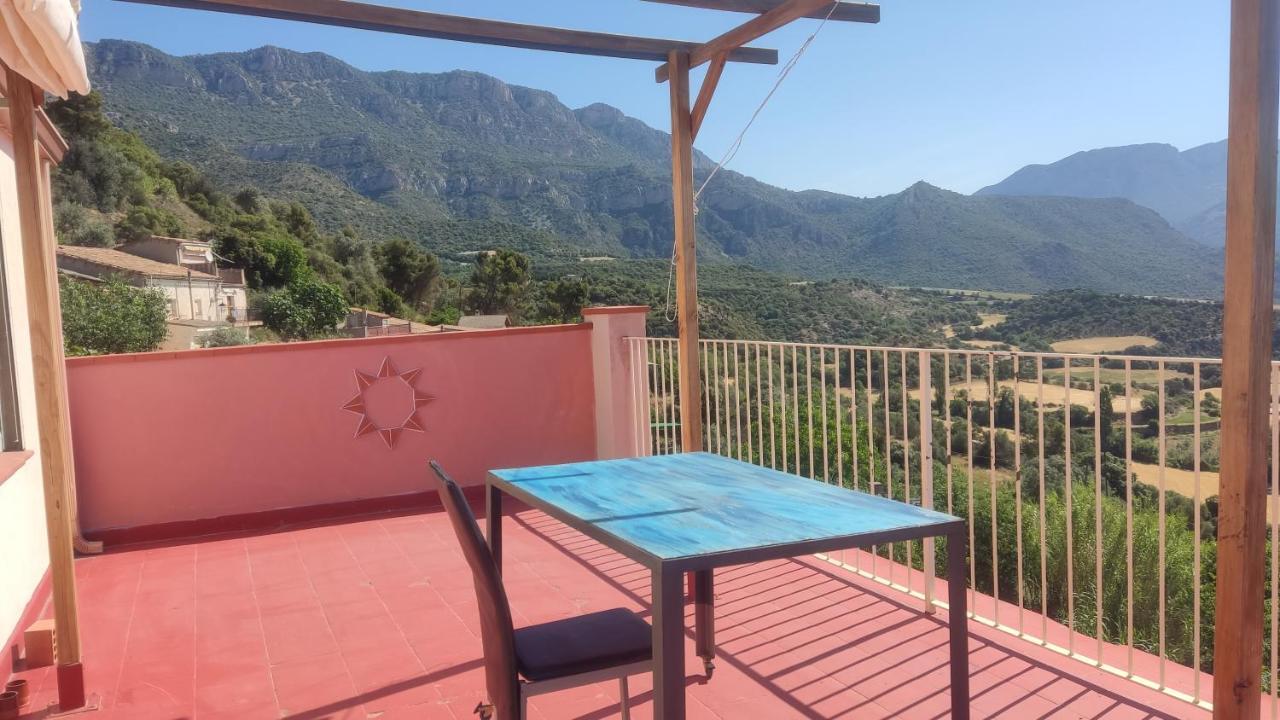 アヘル Casa Sisco. Grans Vistes Al Montsec I Panta De Camarasaヴィラ エクステリア 写真